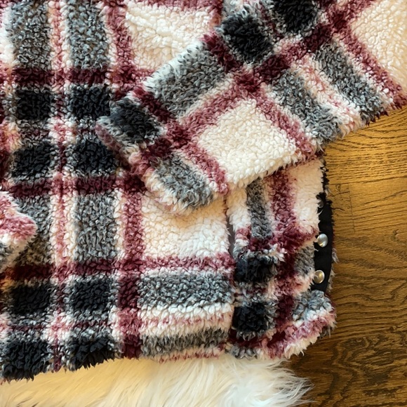 Furry Fleece Quarter Zip - Picture 3 of 5